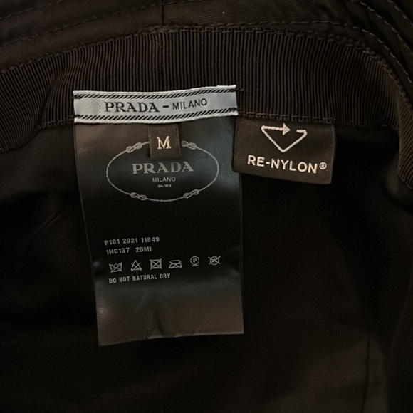 Re-Nylon bucket hat 100% Authentic - Picture 3 of 4
